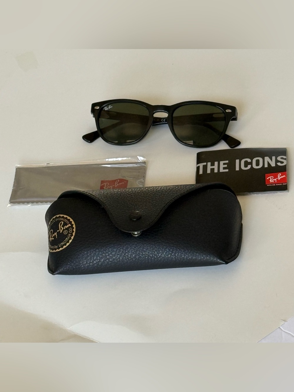 Ray-Ban RB4140 601 3N Wayfarer Style Black Sunglasses with Case